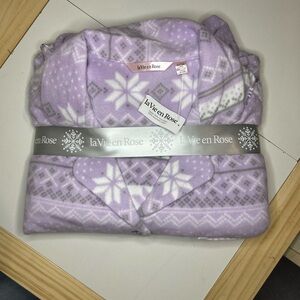 La Vie En Rose Lavender Snowflake Pajama Set